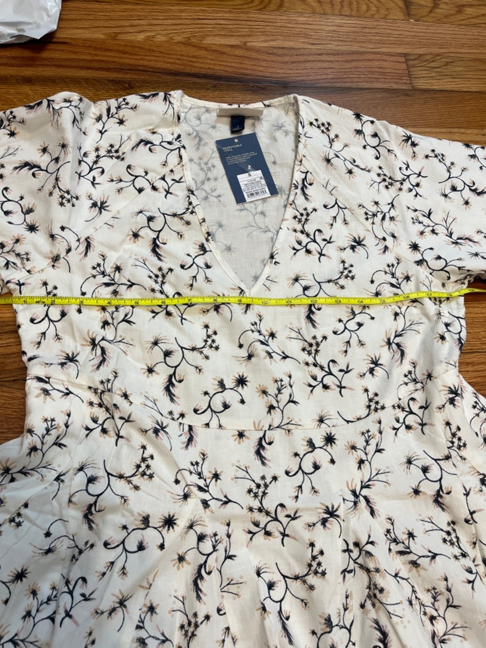 Universal Thread White Floral Spring Summer Mini Dress with POCKETS!!! Sz Small - Picture 11 of 12